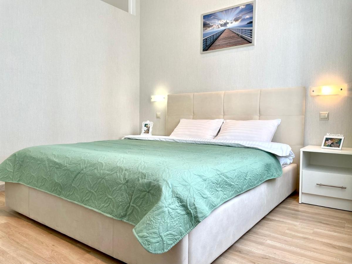 Navit Luxury Apartments With Breakfast Near The Railway Station, The City Center And The Park Kijów Zewnętrze zdjęcie