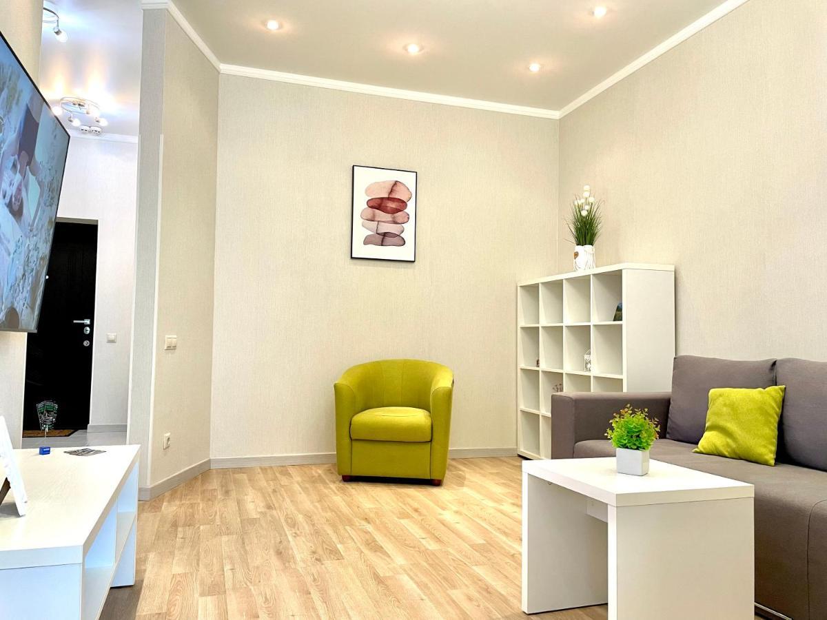 Navit Luxury Apartments With Breakfast Near The Railway Station, The City Center And The Park Kijów Zewnętrze zdjęcie