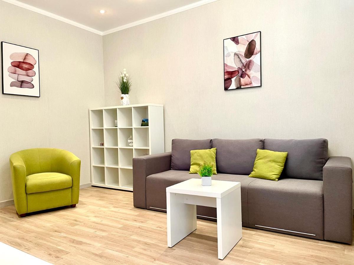 Navit Luxury Apartments With Breakfast Near The Railway Station, The City Center And The Park Kijów Zewnętrze zdjęcie