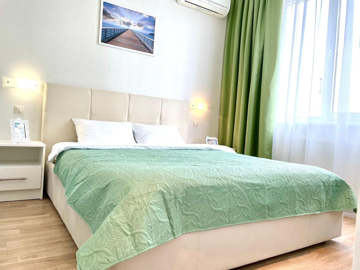 Navit Luxury Apartments With Breakfast Near The Railway Station, The City Center And The Park Kijów Zewnętrze zdjęcie