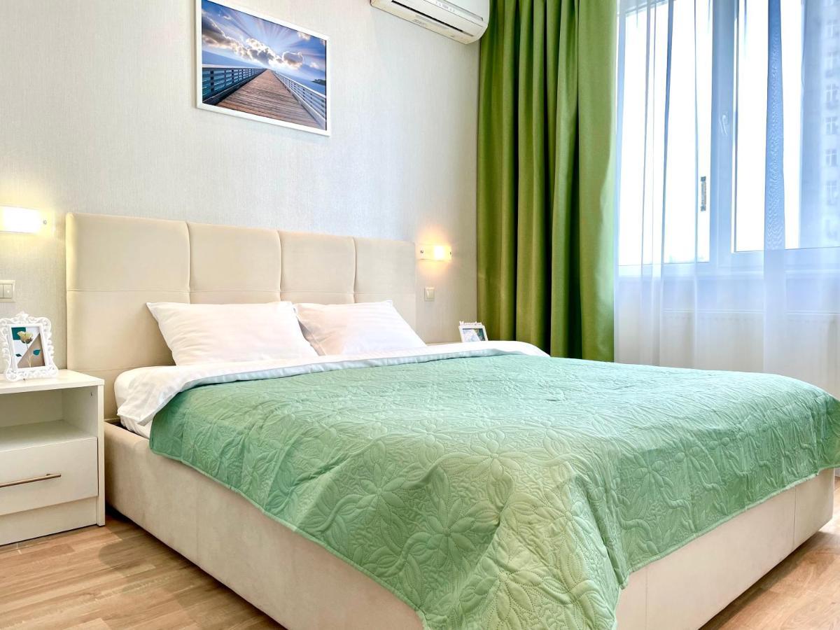Navit Luxury Apartments With Breakfast Near The Railway Station, The City Center And The Park Kijów Zewnętrze zdjęcie