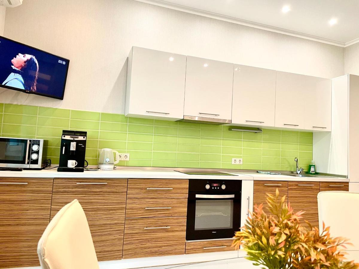 Navit Luxury Apartments With Breakfast Near The Railway Station, The City Center And The Park Kijów Zewnętrze zdjęcie